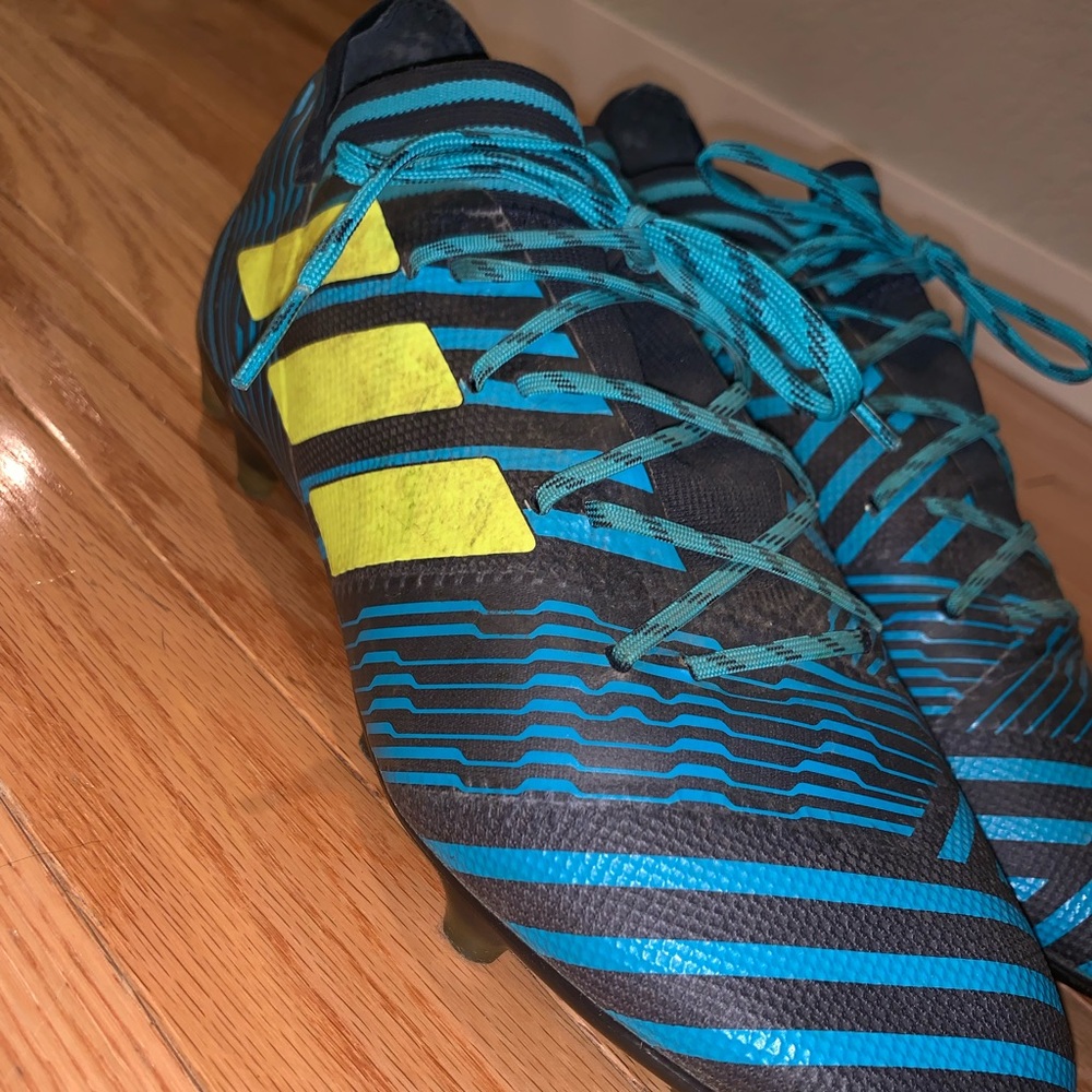 Messi Cleats - Picture 3 of 6